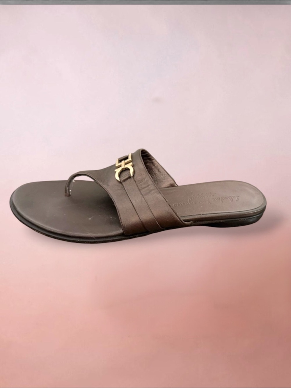Salvatore Ferragamo Boutique Brown Thong Flat Sandals Size 9.5